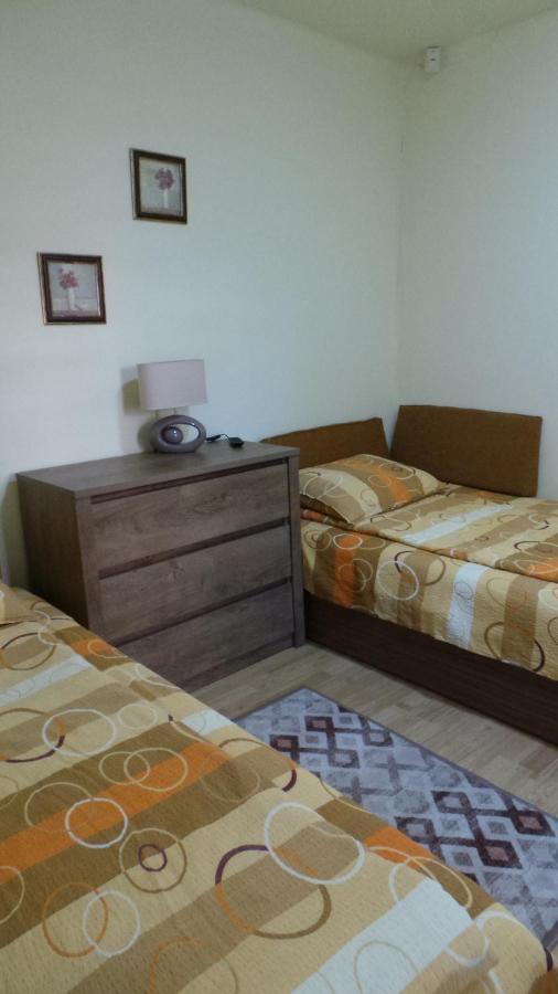 Rozalia Apartman Gyula Exterior photo